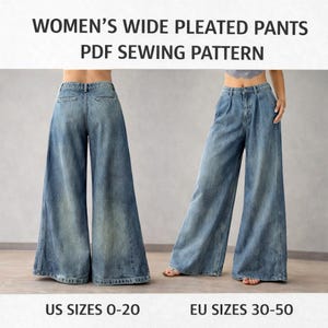 Puede incluir: Se muestran dos pares de pantalones vaqueros anchos y plisados. Los pantalones son de color azul claro y tienen cintura alta. El texto "WOMEN'S WIDE PLEATED PANTS PDF SEWING PATTERN" está en la parte superior. Se indican las tallas US 0-20 y EU 30-50.