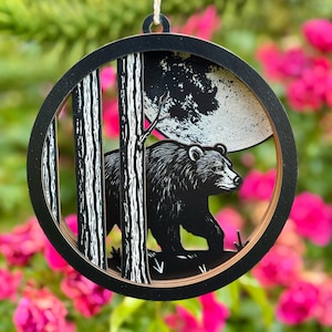 3D Layered Bear in the woods SVG | Wildlife Forest Scene for Laser Engraving / Cutting | Circular Woodcraft Design Decor | Instant Download