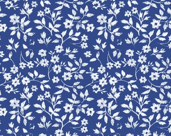 Puede incluir: Una tela de color azul intenso con un patrón repetitivo de motivos florales blancos estilo boceto. El diseño consiste en pequeñas flores y hojas dibujadas a mano con una apariencia texturizada similar al lápiz.