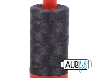 Aurifil Make 50wt - 2630 - Dark Pewter / sehr dunkles Braun/grau - Nähgarn, Patchworkgarn, Quiltgarn - 1300m - orangene Spule