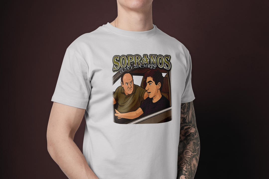 T-shirt Bianca Soprano Paulie Noci Gualtieri &ndash; Honoree Award, Taglie Small-3XL, Nuova
