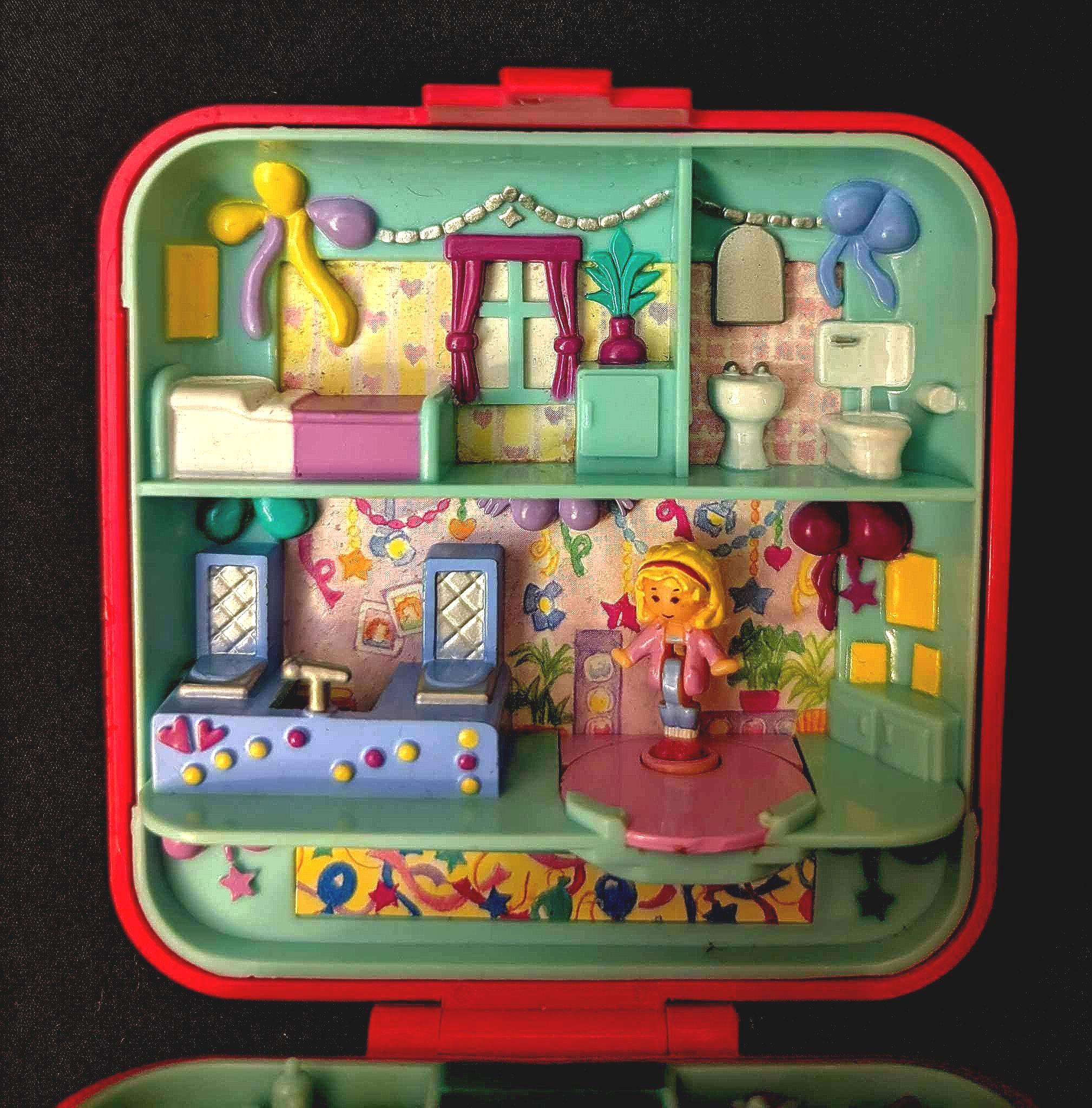 Polly Pocket Partytime Surprise Polly's Birthday Party, Vintage