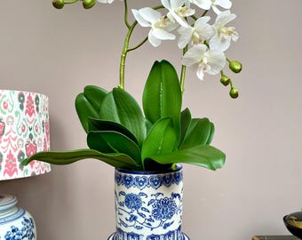 Vaso de orquídeas chinoiserie azul e branco com pires: vaso de cerâmica elegante