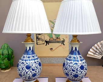 Single Blue White Lotus Table Lamp, Hand Crafted Chinese Porcelain Pear Vase Light Chinoiserie Home Decor Rare Botanical Vase Lamp Hampton