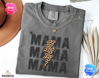 Comfort Colors® Halloween Mama Shirt, Halloween Mom Shirt, Spooky Mama Shirt, Mama Halloween T-Shirt, Halloween Pumpkin Tee, Gift for Her