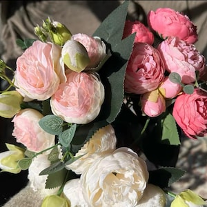 Seiden-Pfingstrosen-Blumenstrauß - 30 cm Kunstblumen mit 5 Blüten und 4 Knospen für Haus- oder Hochzeitsdekor