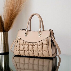 Bolso de mano acolchado IHAYNER para mujer: bolso tipo cartera con asa superior, bolso de hombro suave con múltiples compartimentos