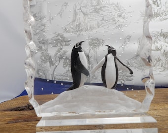 Vtg Penguins Lucite Paperweight Hand-Painted Hand-Carved Signed Wald