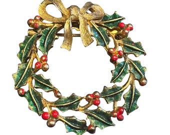 Vintage Signed JJ Jonette Jewelry Gold Enamel Holly Wreath Christmas Brooch Pin