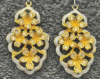 Vintage Gold Tone Filigree Floral Clover Drop Earrings Rhinestones 80s Statement