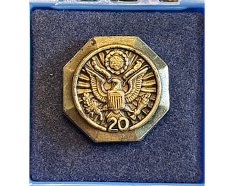 US Military Government 20 yr Service Award Lapel Pin badge emblem