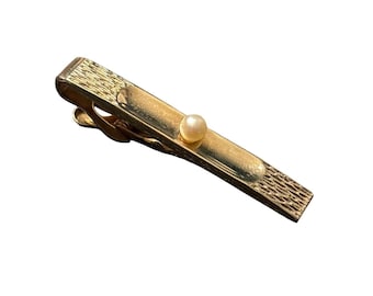 Vintage Swank Gold Tone Textured Tie Clip with Faux Pearl Accent Elegant