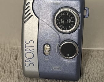 VTG Tozai Sports Mini Pocket AM/FM Radio With Belt Clip Purple/Blue