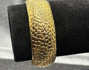 Monet Gold Tone Snake Croc Skin Pebbled Textured Hinged Bangle Bracelet