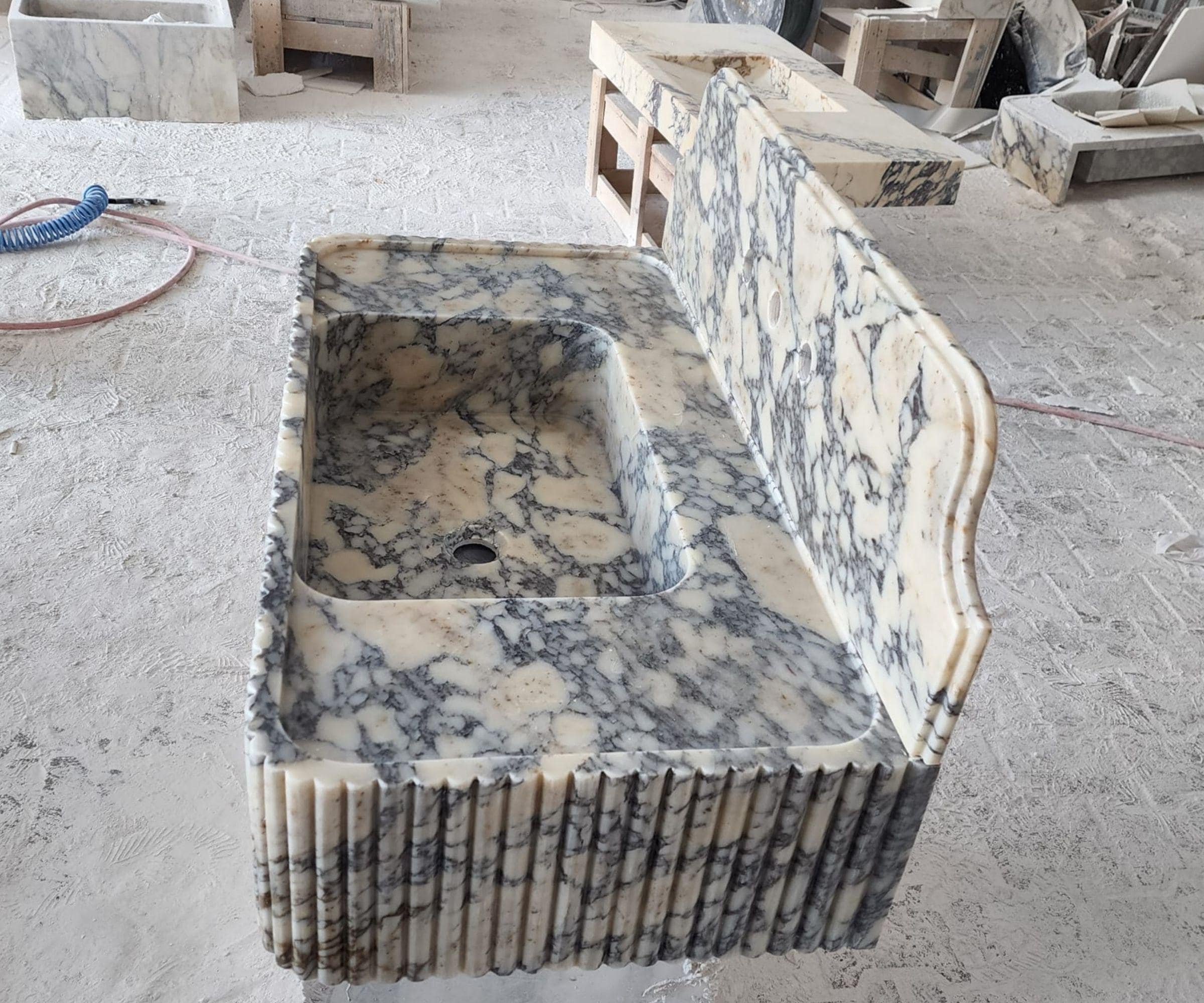 Handmade Calacatta Marble Sink: Ribbed 42