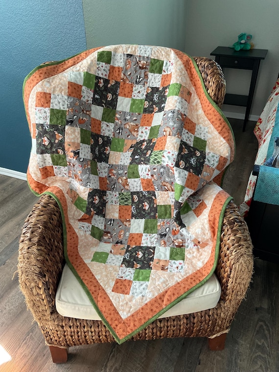 Woodland Creatures Baby Quilt: Soft Cotton, Machine Washable