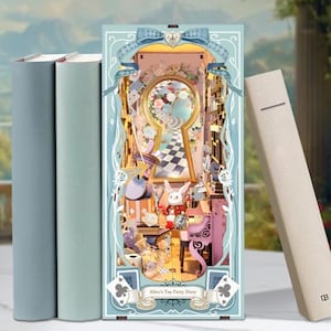 Alice in wonderland miniature book nook - Etsy 日本