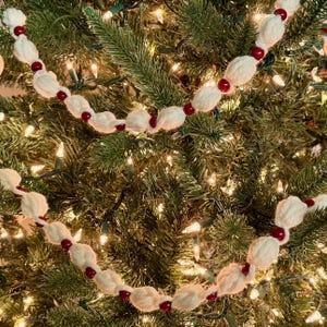 Handmade Crocheted Popcorn & Cranberry Garland – Christmas Tree Decoration