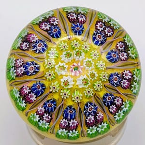 Perthshire medium PP2 Millefiori 10-ekrad pappersvikt före 1978