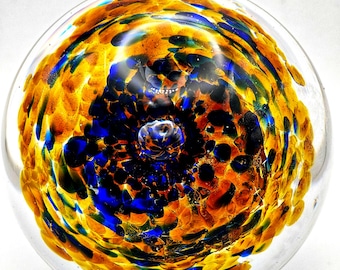 A beautiful Wedgewood paperweight 'stardance' 1979 by Ronaldo Stennet-Willson