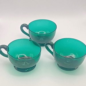3 Beautiful Late Georgian/Early Victorian Bristol Green Custard Cups in Excellent condition