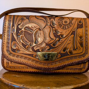 Cartera vintage de los años 70 con asa superior estampada de piel auténtica, hecha en México