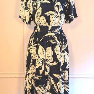 Vintage 80&#39;s Tropical Hawaiian Print Navy Blue Two-Piece Set, Shirt and Dress Set, Woman&#39;s 8
