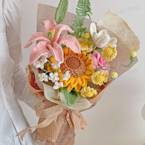 Häkelblumenstrauß, Abschlussfeierstrauß, Graduierung, Häkelstrauß, Blumen, Geburtstagsstrauß, Hochzeitsstrauß, Geschenk für sie, Lilie,
