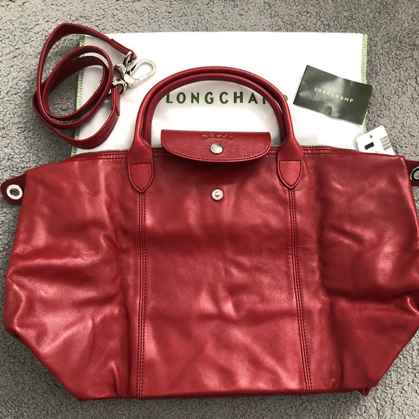 New NWT authentic Longchamp Le Pliage M red leather tote crossbody bag with strap