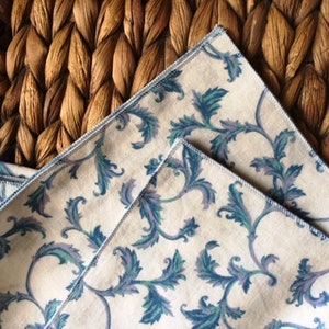 Blue Scroll Cloth Napkins - Set of 4 Cotton Dinner Napkins