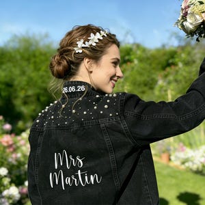 Embroidered Bride Denim Jacket,Future Mrs Jacket,Wedding Jean Jacket,Custom Bride Jacket,Wedding Gift,Bride