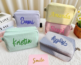 Personalized Seersucker Makeup Bag,Beauty Makeup Bag,Bridesmaid Makeup Bag,Monogramed Makeup Bag,Bridesmaid Gifts,Gift forHer