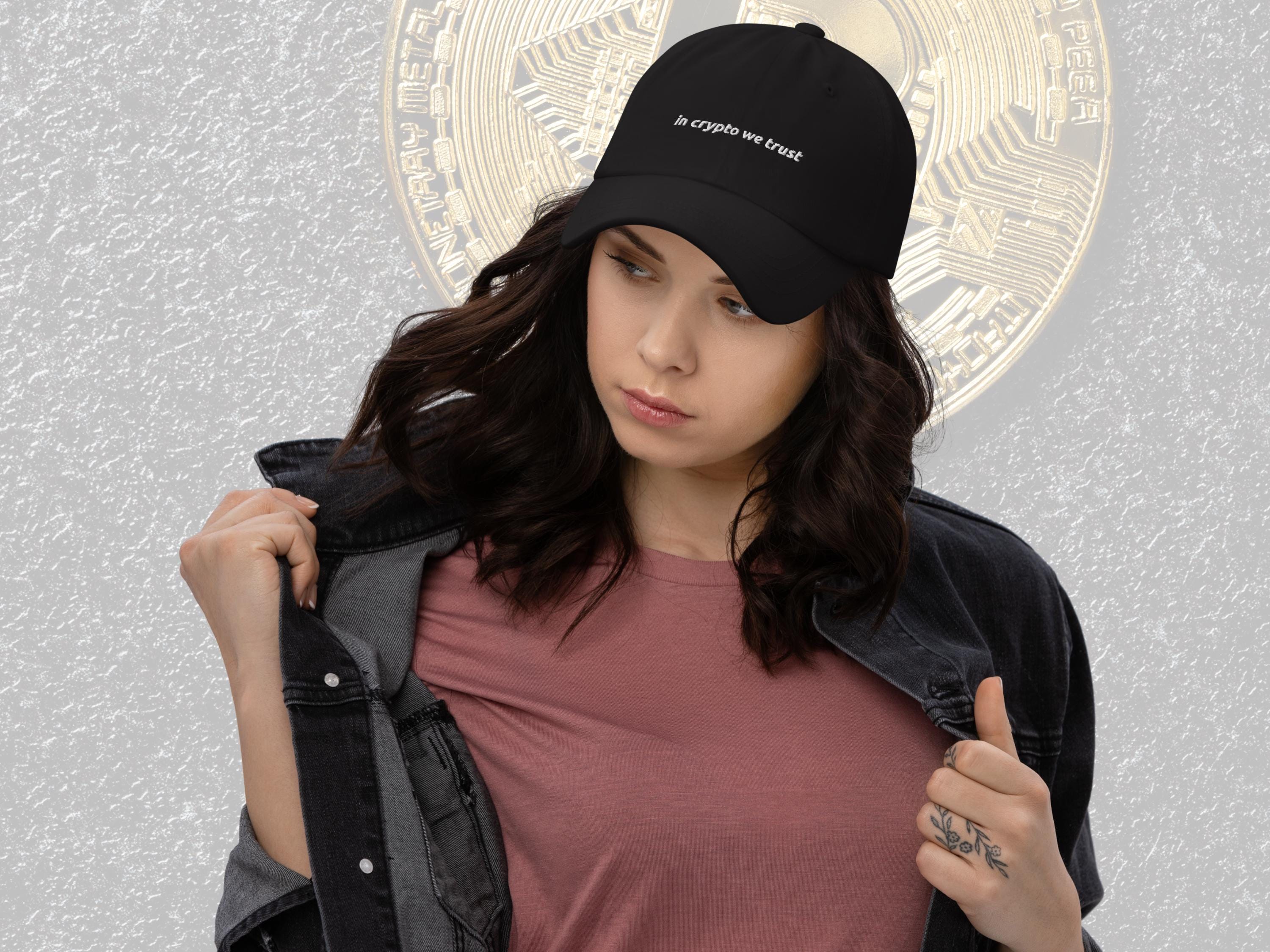 Casquette brodée Bitcoin In Crypto We Trust, chapeau de papa BTC  minimaliste, cadeau crypto amusant pour les fans de blockchain, jeu de mots  avec casquette crypto-monnaie pour lui - Etsy France