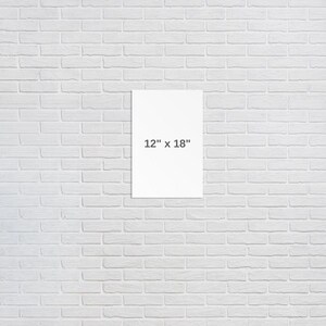 Puede incluir: Un cartel rectangular blanco con el texto "12" x 18" impreso en negro.