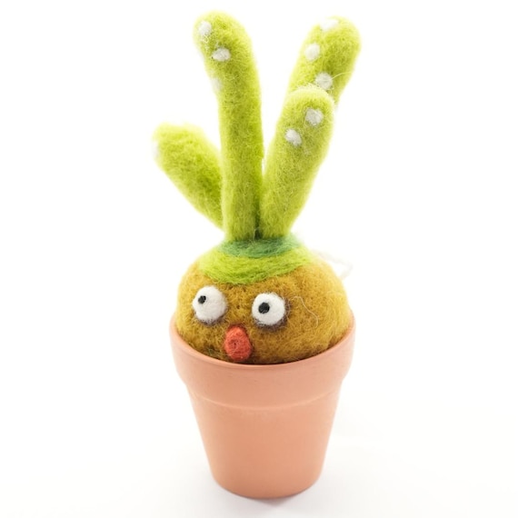 Handmade Needle Felt Decoration - Happy Cactus (Purple) Handmade Needle Felt Decoration - Happy Cactus (Purple)