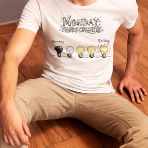 Camiseta "Cortocircuito del lunes" • Camiseta gráfica divertida para la semana laboral • Humor STEM