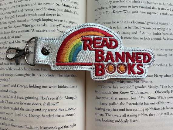Read Banned Books Keychain, Librarian Gift, Books, Banned Books, Teacher Appreciation Gift, End of School