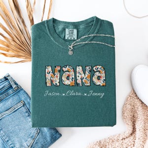 Personalized Nana Shirt with Grandkids Names, Floral Nana T-Shirt, Nana Gifts, Mother&#39;s Day Shirt, Custom Kids Names Grandma Shirt, Nana Tee