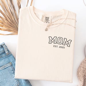 Comfort Colors® Mama and Dad Shirts, New Dad Shirt, Gift for New Mom, Personalized Mama Dad Pocket Shirt, Gift For Mom and Dad, Fathers Day