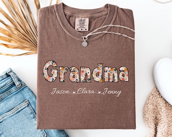 Personalized Grandma Shirt with Grandkids Names, Floral Grandma T-Shirt, Grandma Gifts, Mother's Day Shirt, Grandma Tee