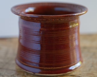 Brown-red earring jar