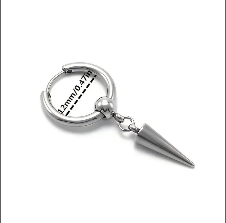 Może przedstawiać: Srebrny kolczyk w kształcie koła o średnicy 12 mm/0,47 cala z wiszącym srebrnym kolcem.