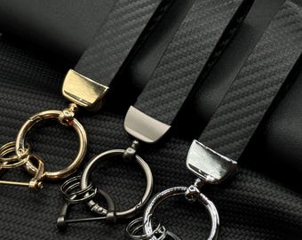 Carbon Fiber Leather Keychain – Sleek Car Key Ring with Metal Buckle