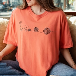 Cats Lover T-Shirt, Funny Quirky Cat Design Tee for Casual Wear, Perfect Gift for Cat Moms and Dads