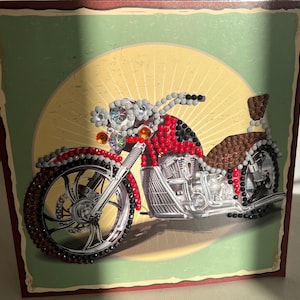 Handgemaakte kristallen kaart vintage motorfiets