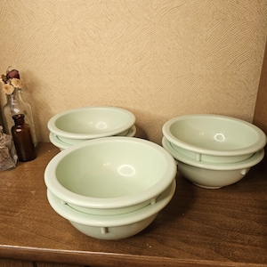 Vintage Dallasware Bowls – Mint Green Melamine Mixing Bowl Set – Retro 1960s Kitchenware – Sold in Pairs