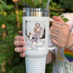 Vaso personalizado con fecha y números romanos, foto, taza de viaje personalizada de 40 oz, regalo para los mejores días, vaso con foto y fecha, taza con asa y pajita