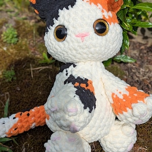 Soft 12&quot; Crochet Kitten Plush – Handmade Cute Cat Toy – Perfect Gift for Cat Lovers – Safe Eyes – Smoke-Free Home