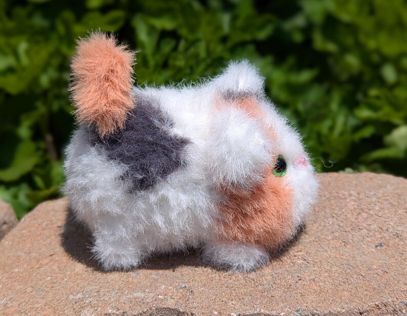 Fluffy Crochet Kitten Plush, Handmade Mini Amigurumi Cat, Tiny Collectible Cat Lover Gift image 5