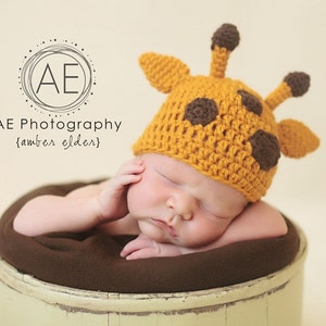 Download PDF crochet pattern 027 - Giraffe beanie - Multiple sizes from newborn through 12 months